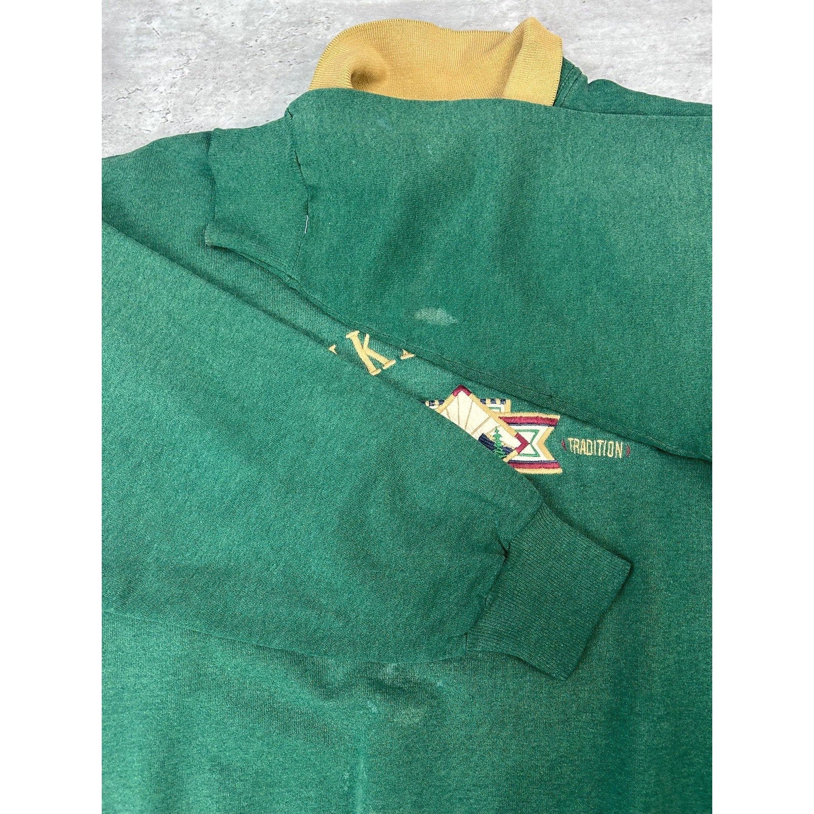 Vintage 90s Pikes Peak Embroidered Destination Collared Sweatshirt Size Large