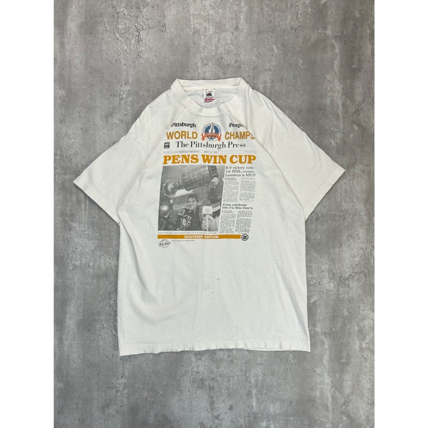 Vintage 1991 Pittsburgh Penguins NHL Newspaper Cup Graphic T-Shirt Size XL