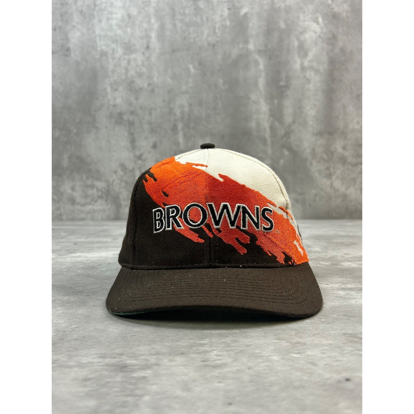 Vintage 90s Cleveland Browns NFL Logo Athletic Splash Snapback Hat OSFA
