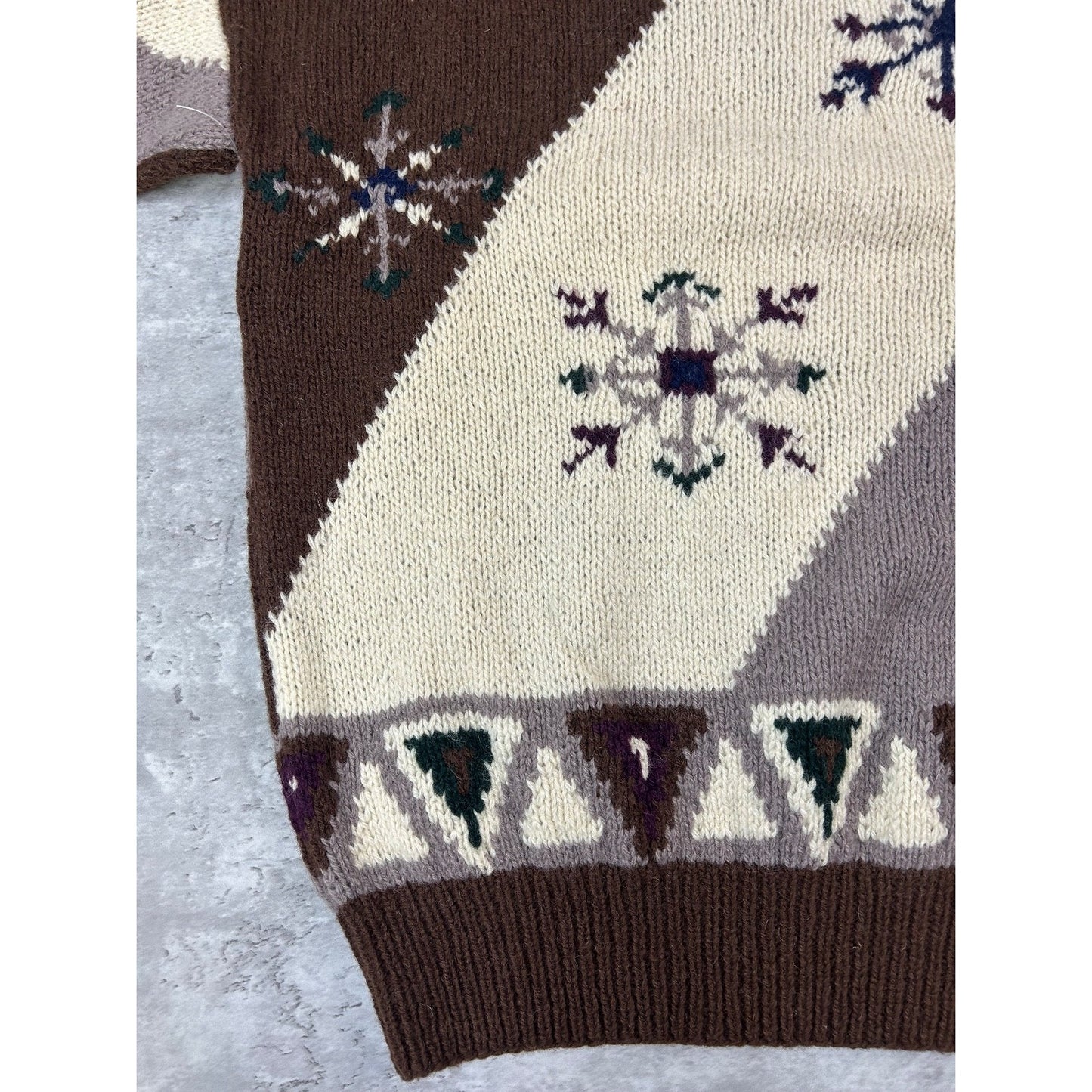 Vintage Trail N Toe Earth Tone Striped Snowflake Print Knit Sweater Size Large