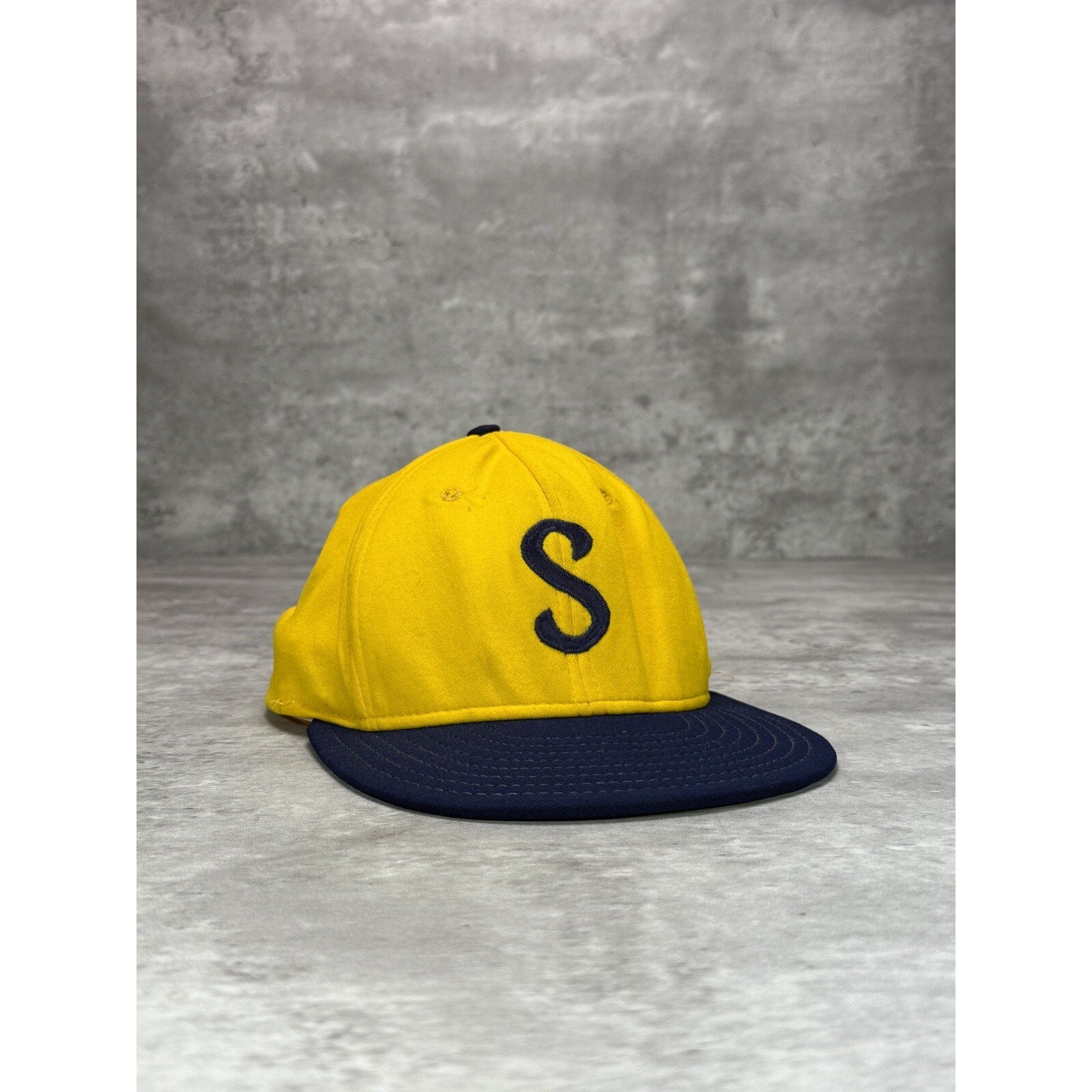 Vintage 1980s Embroidered S Two Tone Snapback Hat OSFA Yellow/Navy Blue
