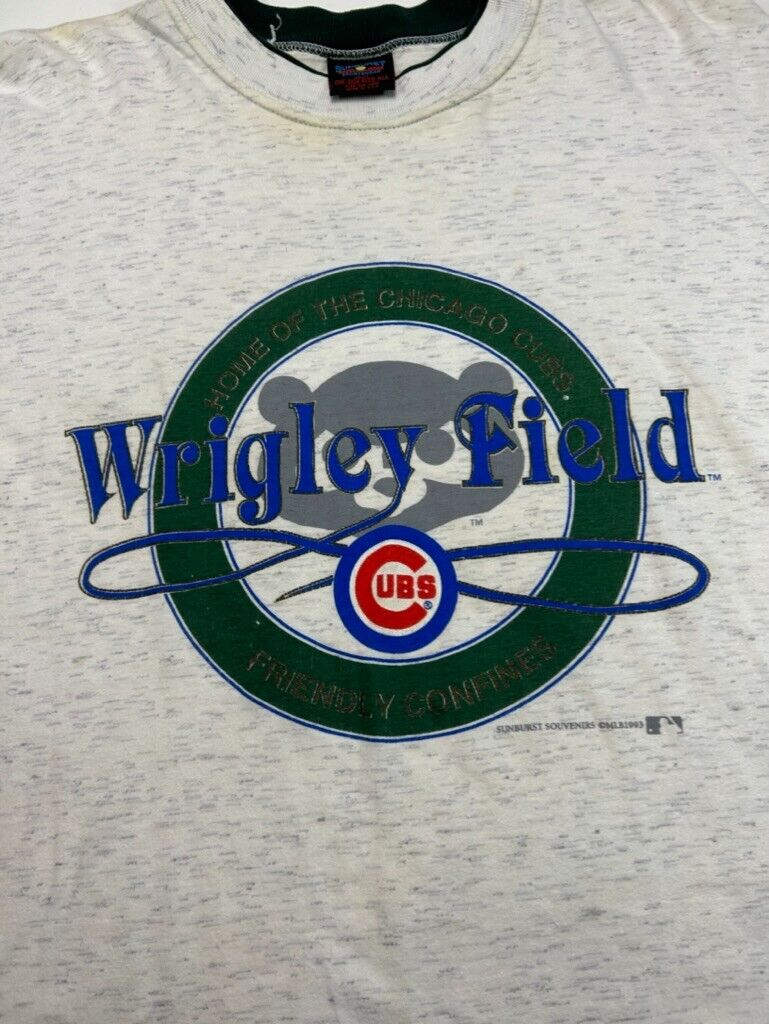 Vintage 1993 Wrigley Field MLB Home Of The Cubs Graphic T-Shirt Size XL 90s