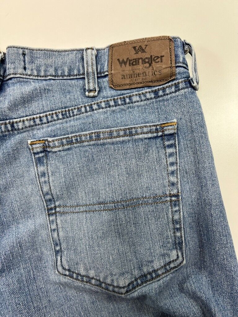 Vintage Wrangler Authentics Straight Fit Light Wash Denim Pants Size 34