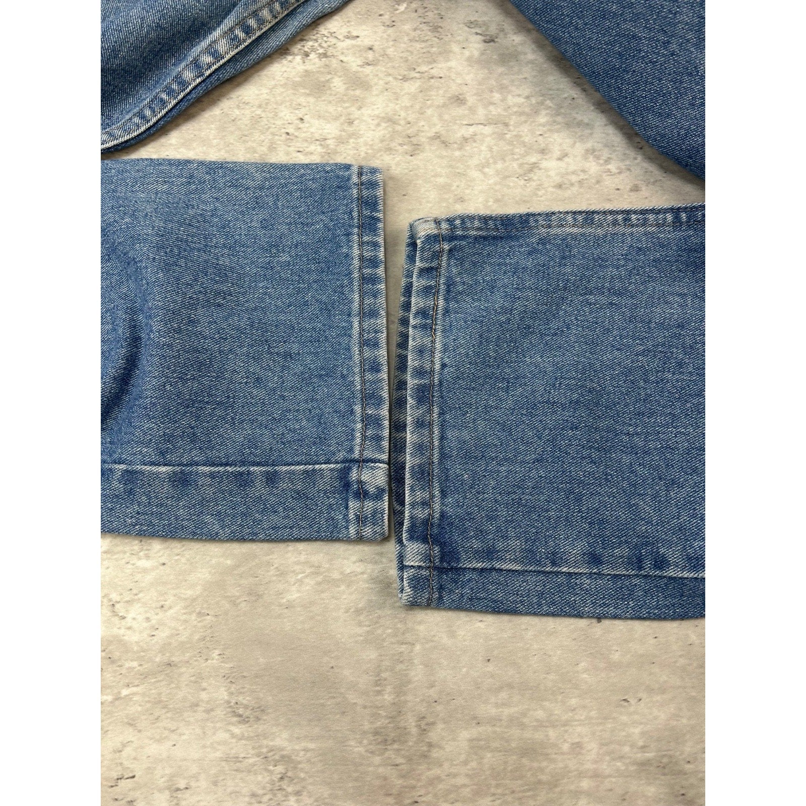 Vintage Wrangler Authentic Jeans Medium Wash Denim Pants Size 37 Blue