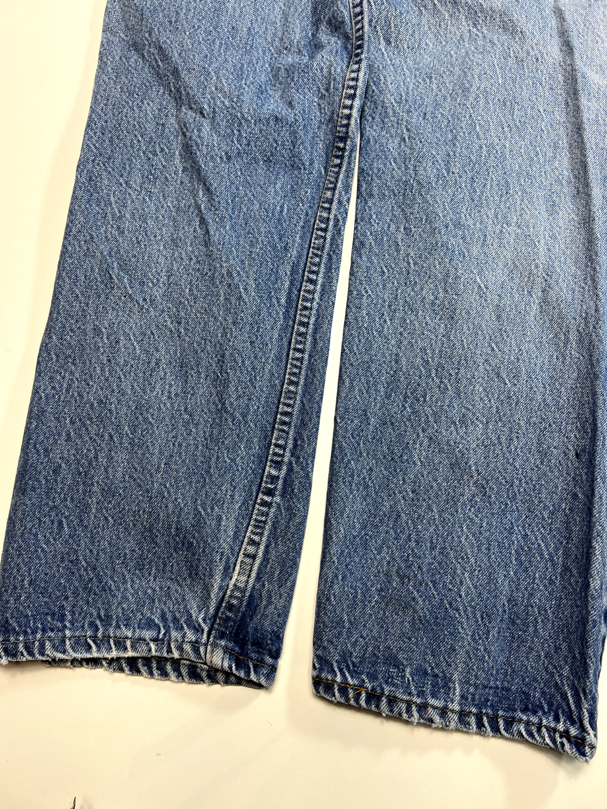 Vintage 80s/90s Levi's Orange Tab Light Wash Distressed Relaxed Fit Pants Sz 33W