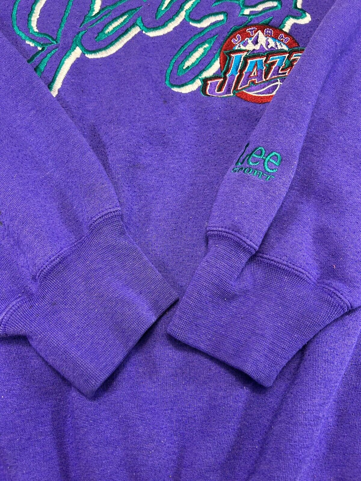 Vintage Utah Jazz NBA Embroidered Script Spellout Basketball Sweatshirt Size XL