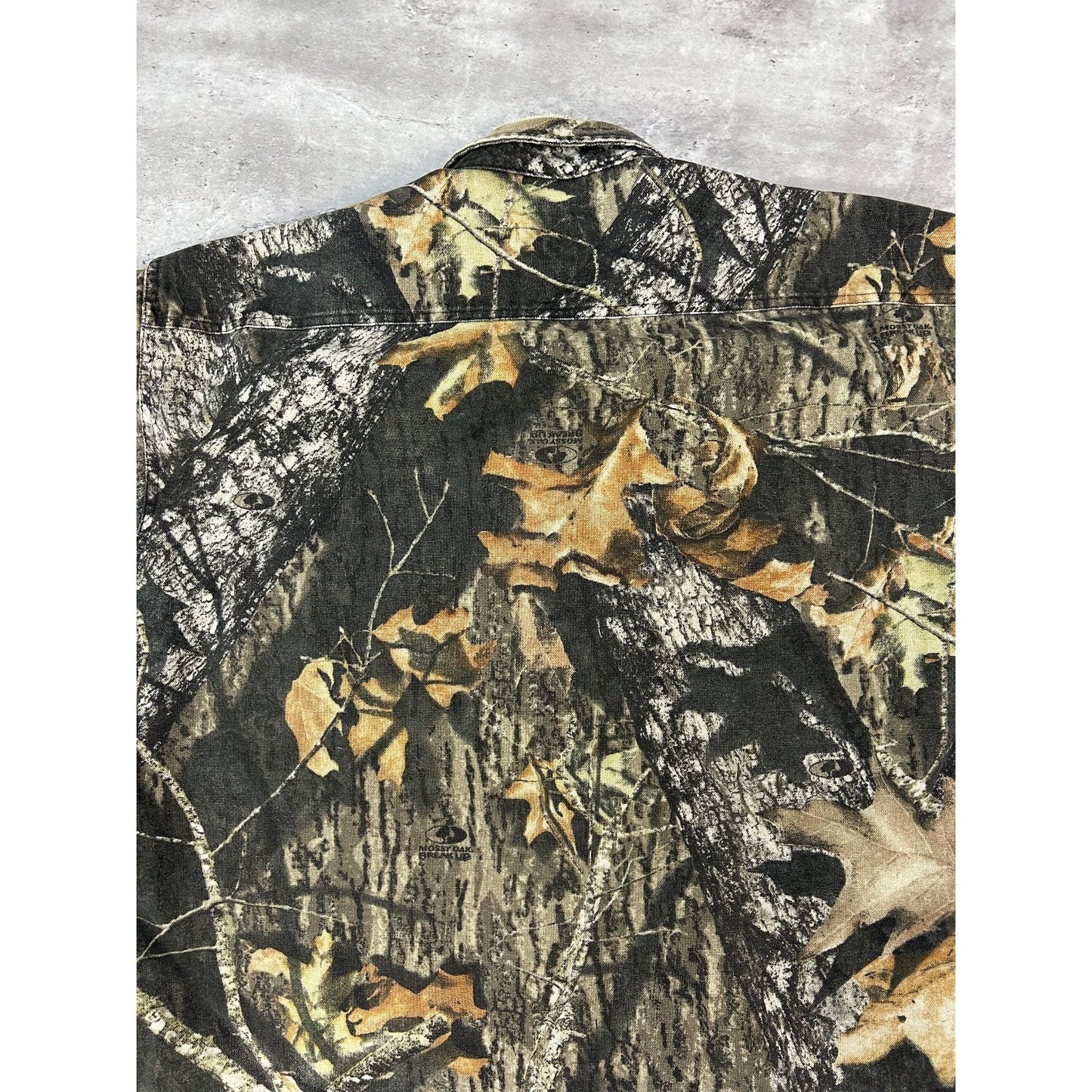 Vintage Cabelas Mossy Oak Tree Camo Hunting Long Sleeve Button Up Shirt LT