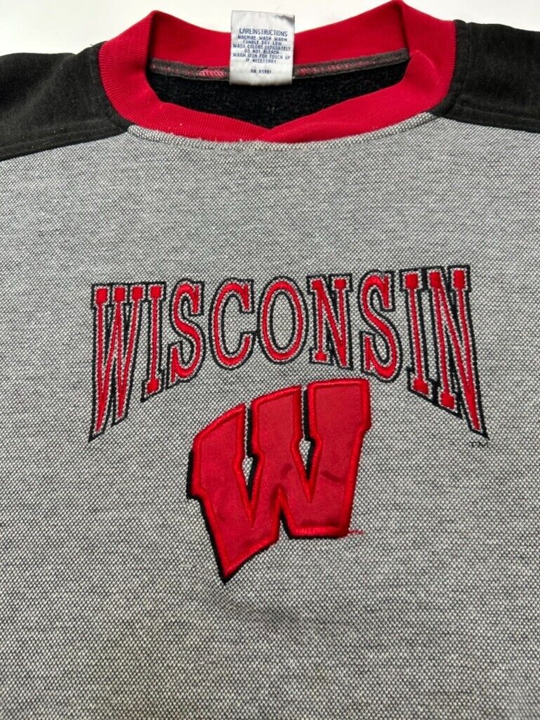 Vintage 90s Wisconsin Badgers NCAA Embroidered Spellout Sweatshirt Size Large