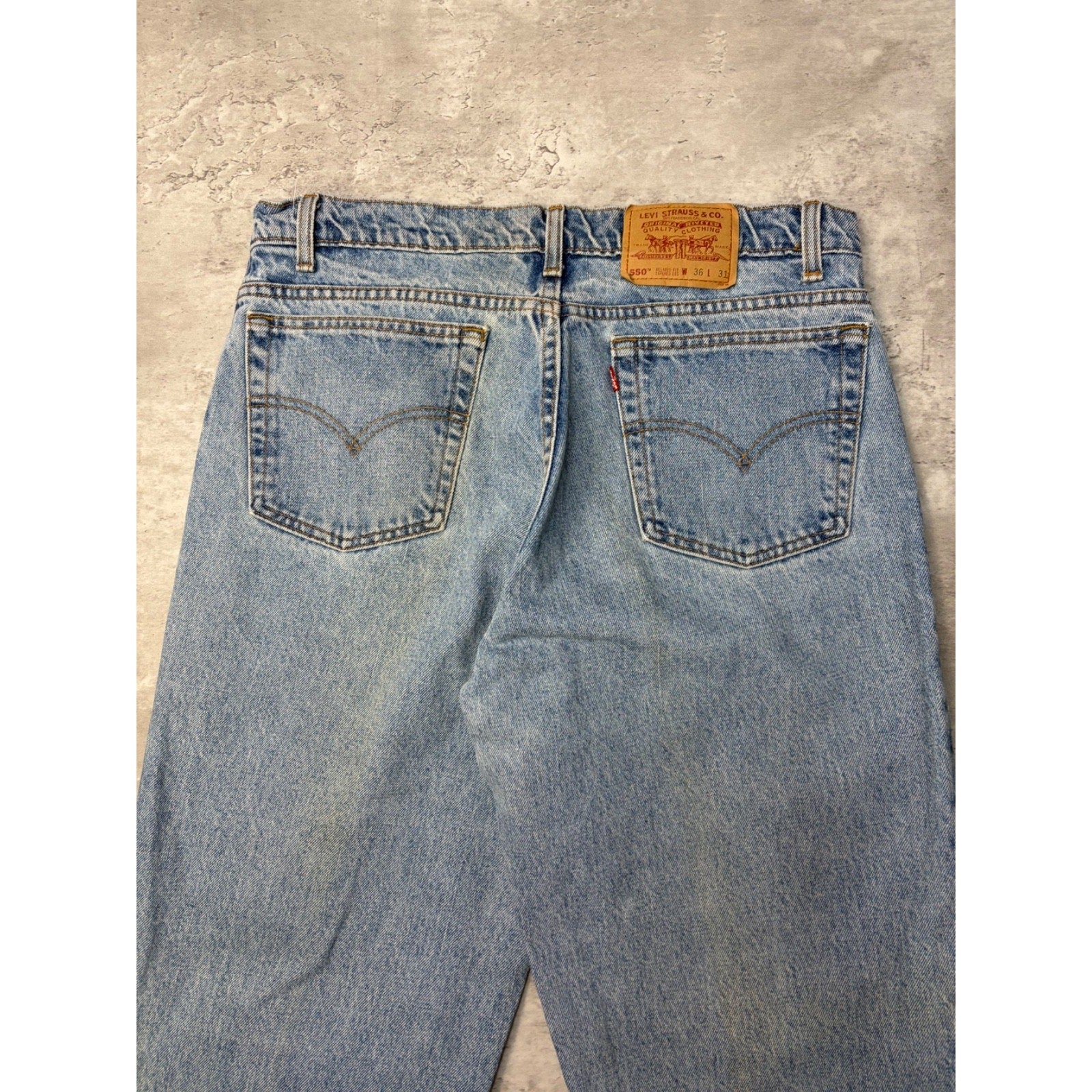 VTG 90s Levis 550 Red Tab Relaxed Tapered Leg Medium Wash Denim Pants Size 34
