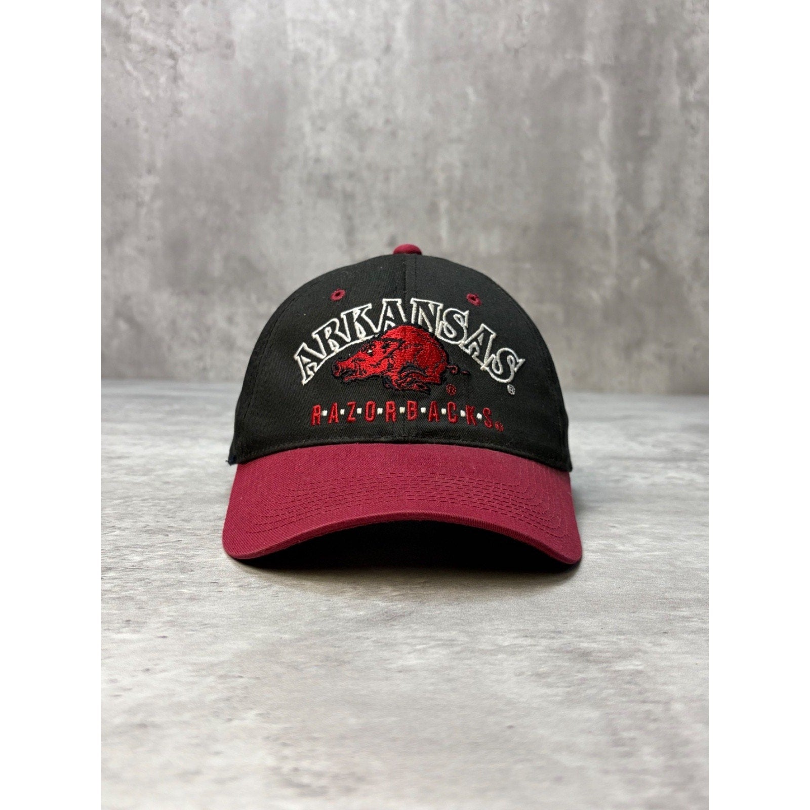 Vintage Arkansas Razorbacks NCAA Embroidered Spellout Snapback Hat OSFA