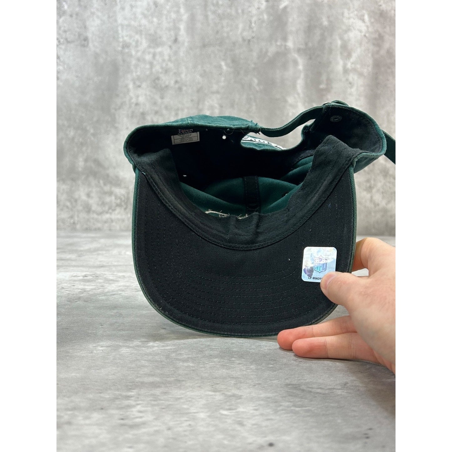 Vintage Philadelphia Eagles NFL Embroidered Logo Football Strapback Hat OSFA