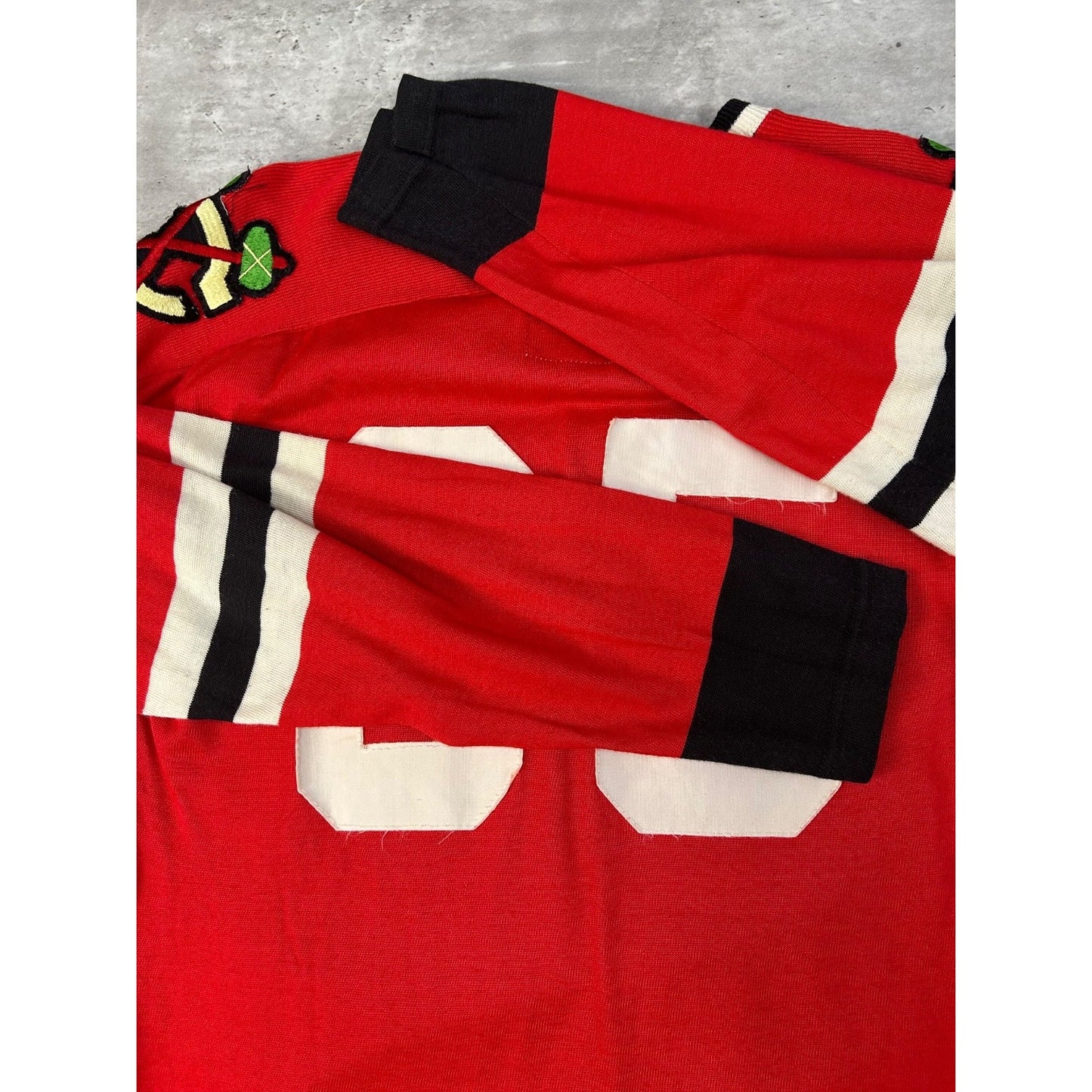 Vintage 70s/80s Chicago Blackhawks #35 NHL Hockey Jersey Size Medium