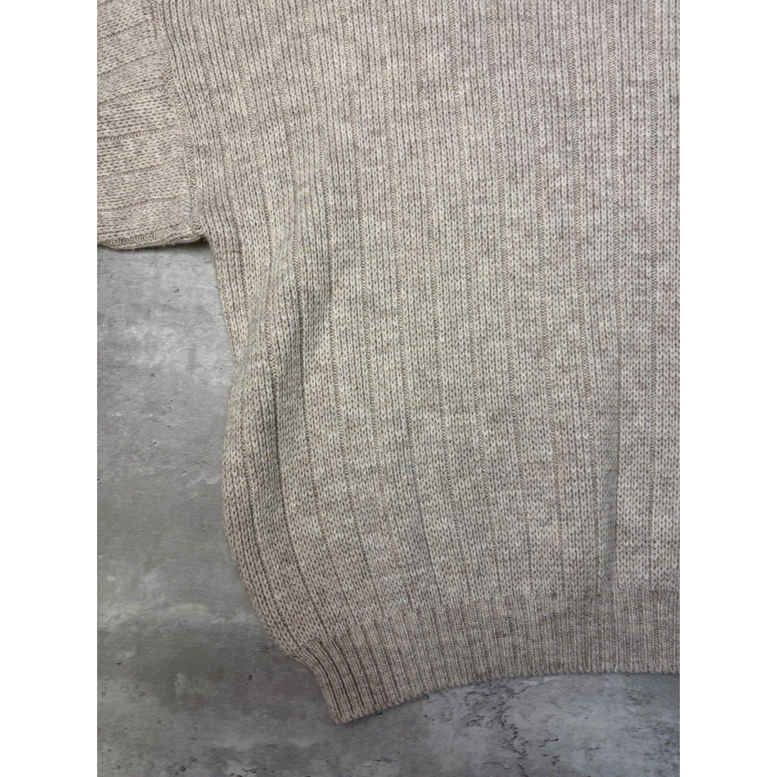 Vintage Maple Leaf Embroidered Turtle Neck Beige Knit Sweater Size XL