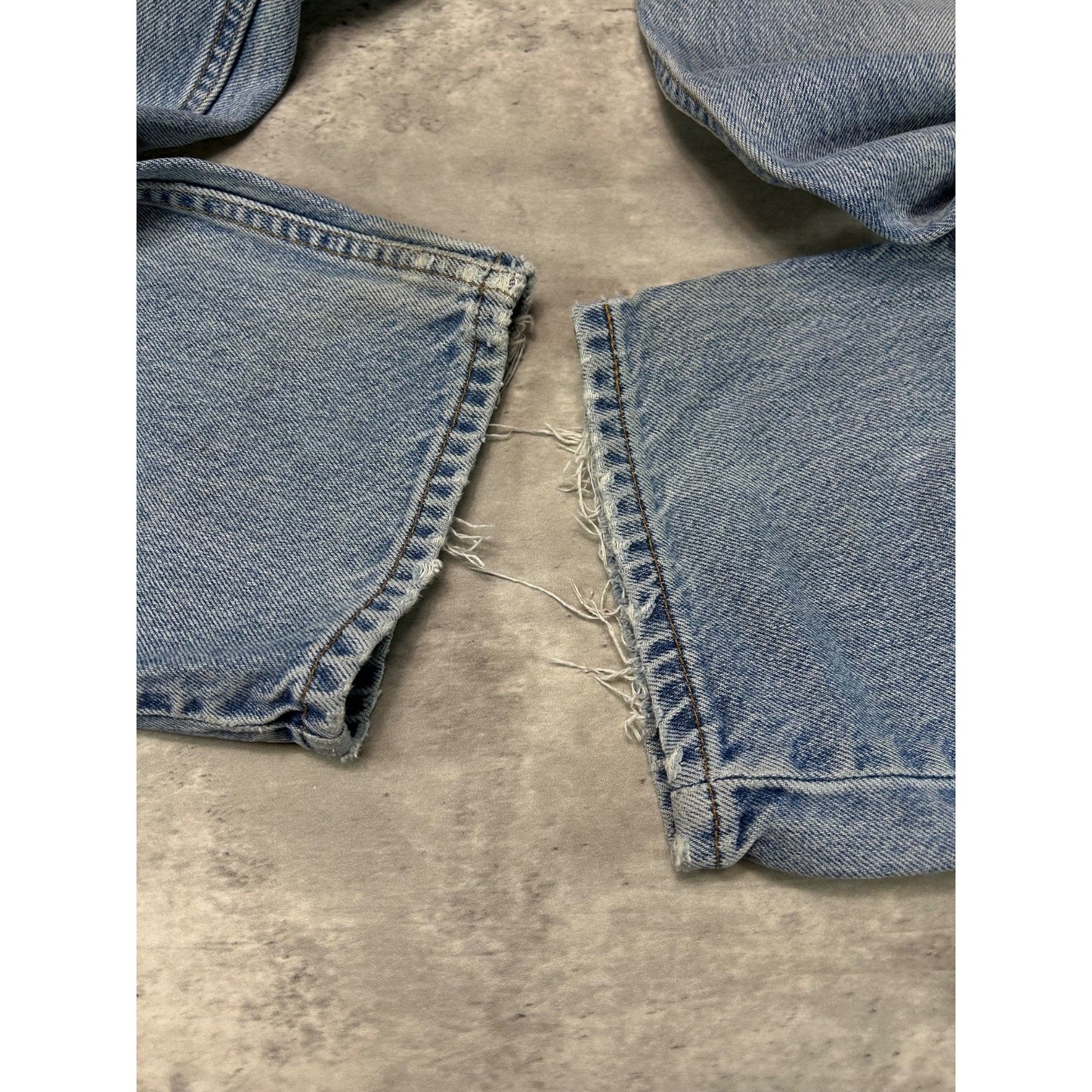 Vintage 90s Levis 560 Red Tab Light Wash Denim Pants Size 37
