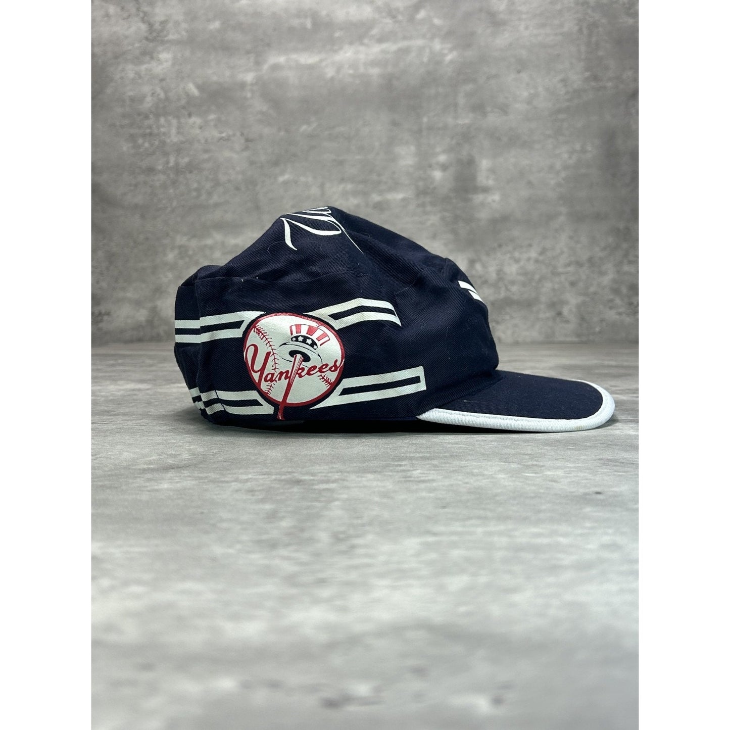 Vintage 80s/90s New York Yankees MLB Graphic Logo Baseball Snapback Hat OSFA