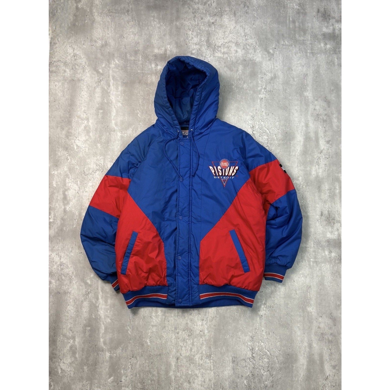 Vintage 90s Detroit Pistons NBA Embroidered Insulated Jacket Size Medium