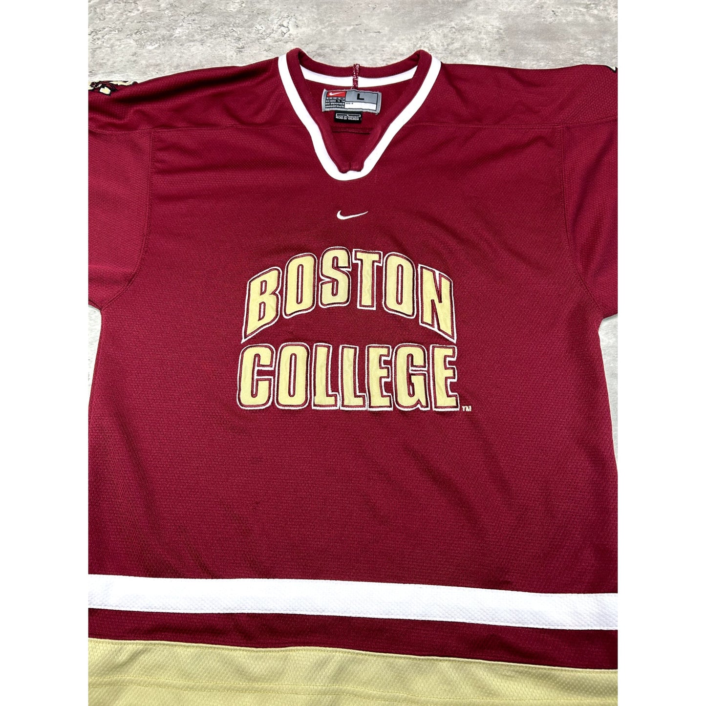 Vintage Boston College NCAA Nike Team Hockey Jersey Size YOUTH Large