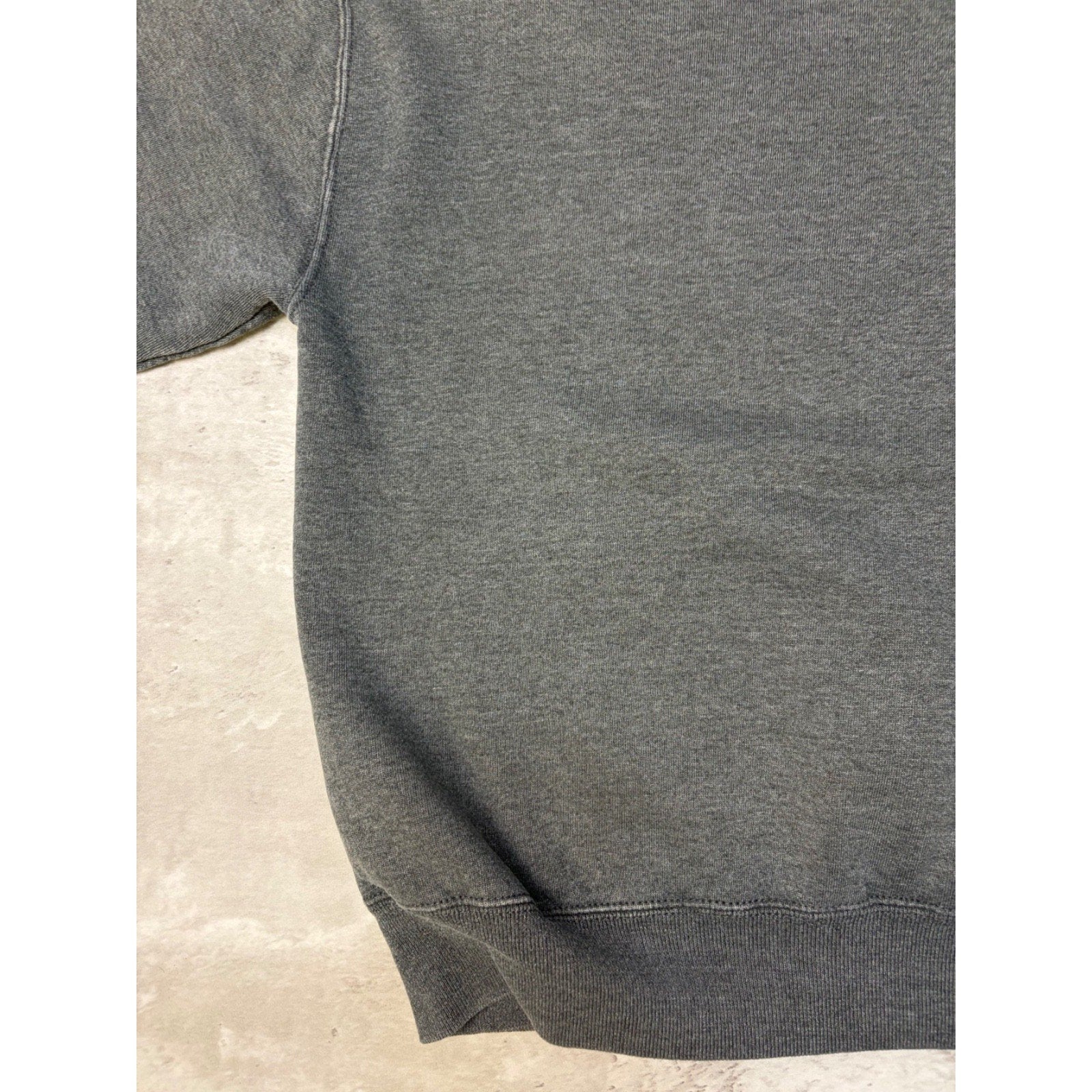 Vintage 90s Russell Athletics Black Pullover Crewneck Sweatshirt Size Medium