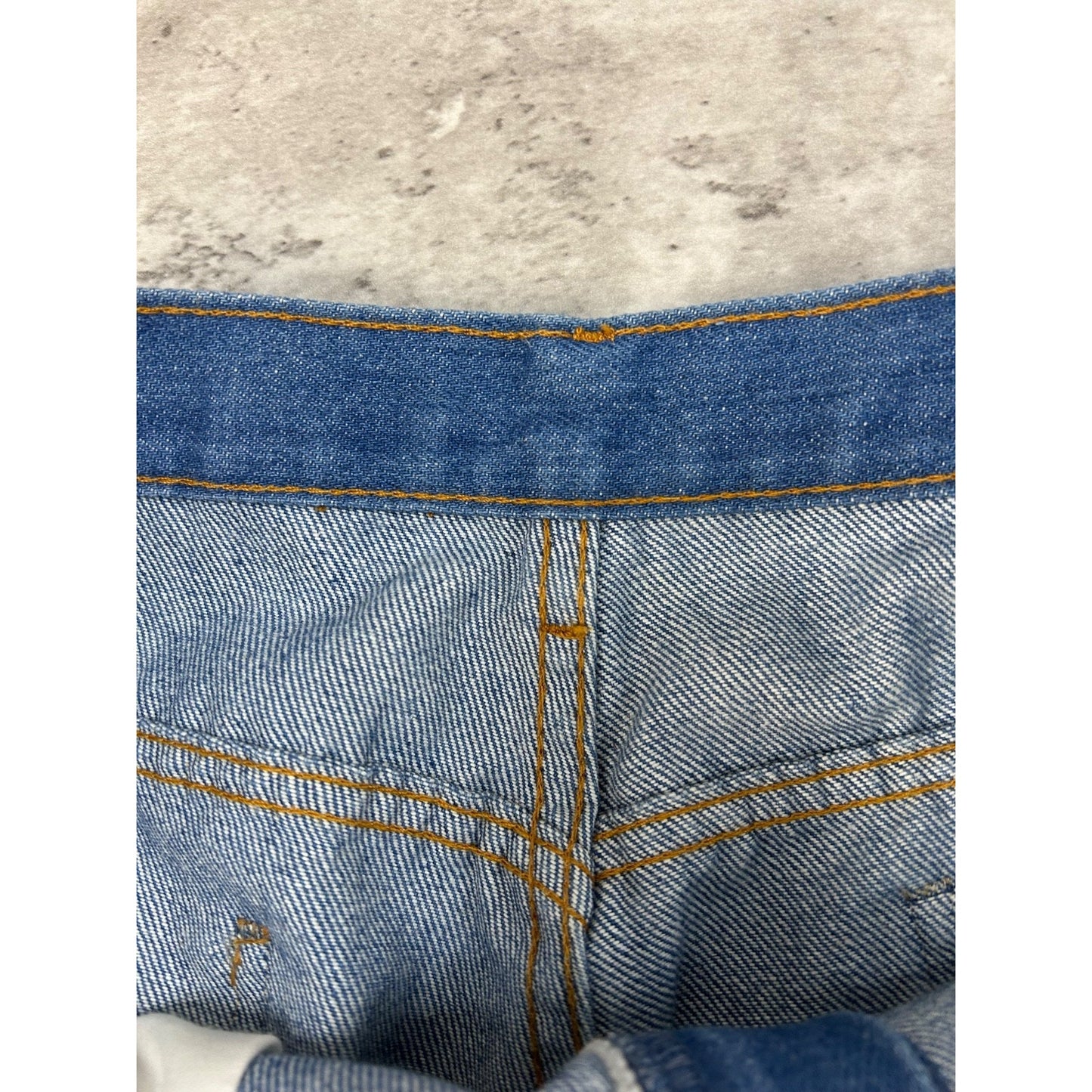 Vintage 1970s Medium Wash Straight Fit Denim Pants Size 35