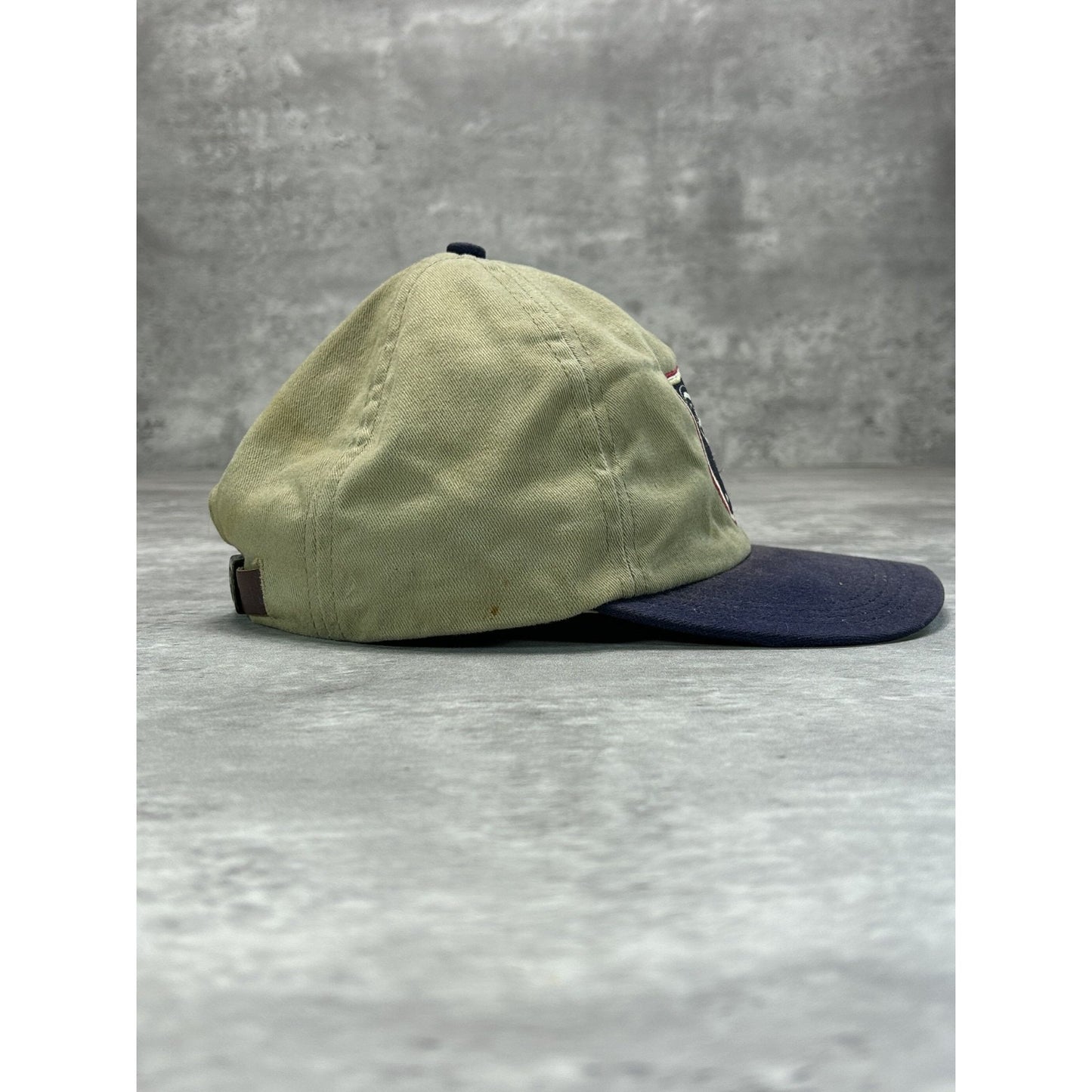 Vintage Disney Golf Embroidered Crest Logo Strapback Hat OSFA Beige