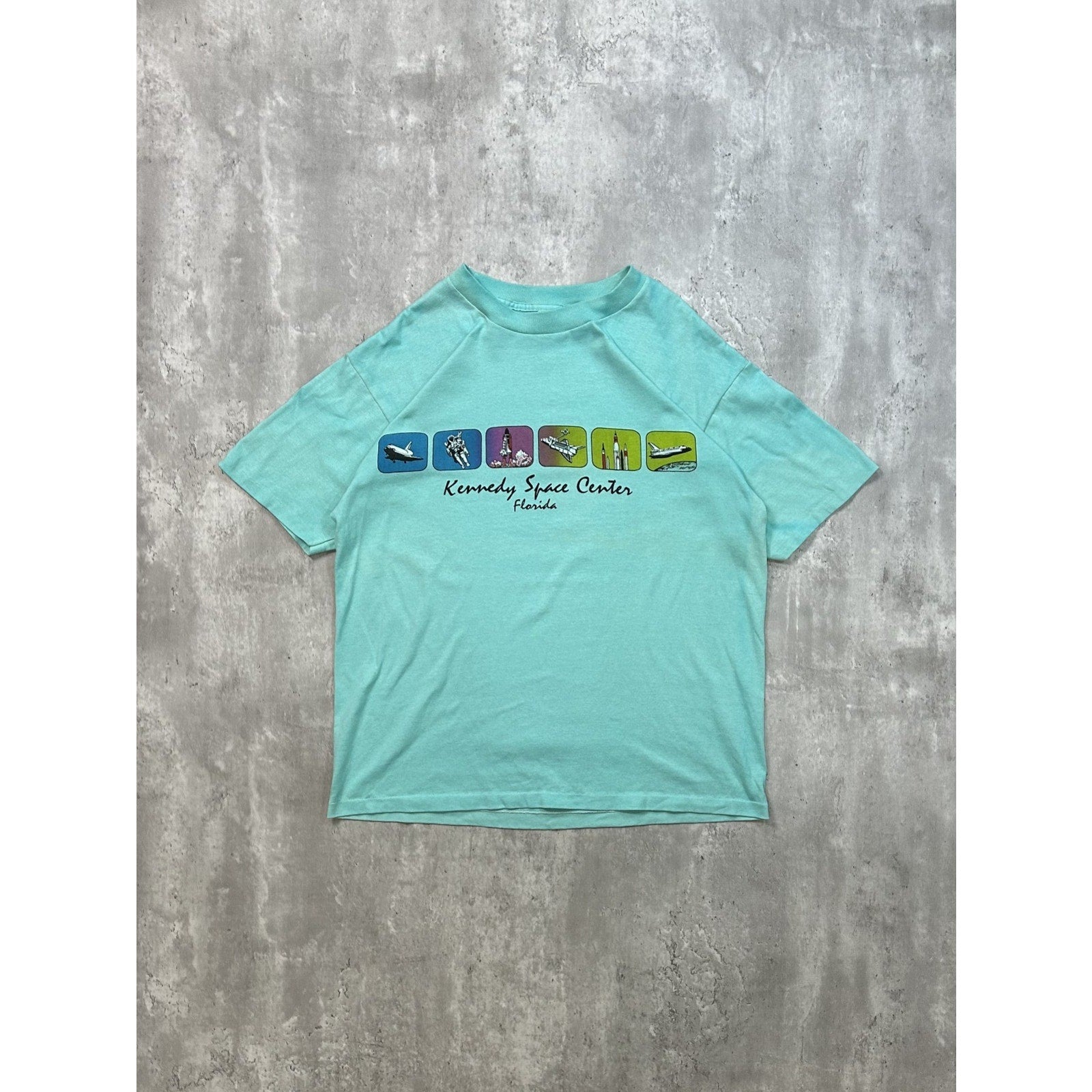 Vintage 80s/90s Kennedy Space Center Florida Destination Graphic T-Shirt Size XL