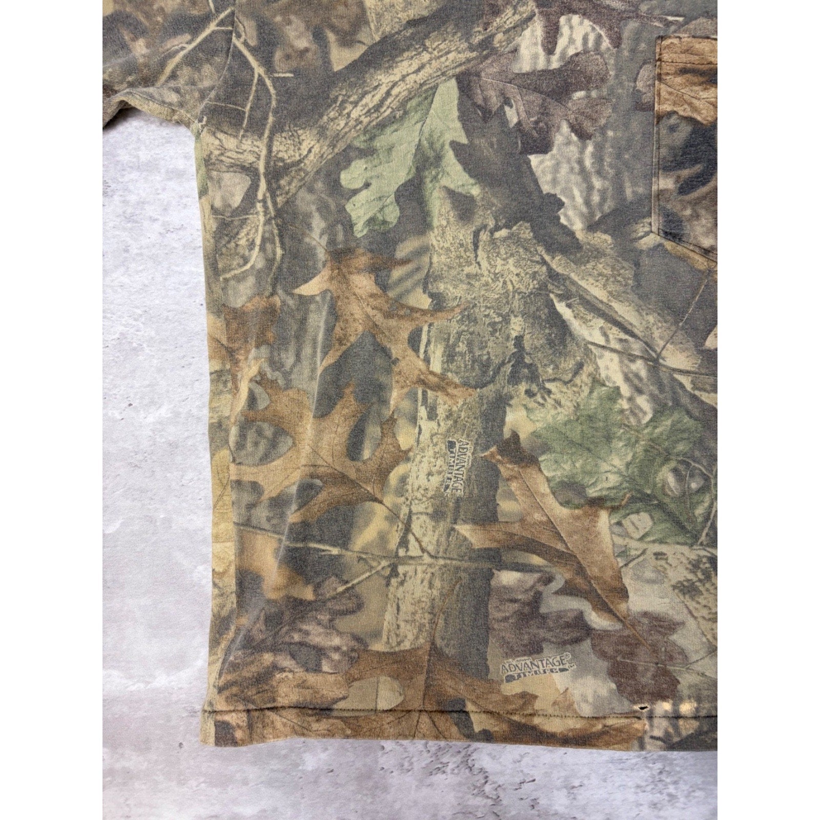 Vintage 90s Advantage Timber Camo Mock Neck Long Sleeve T-Shirt Size Medium