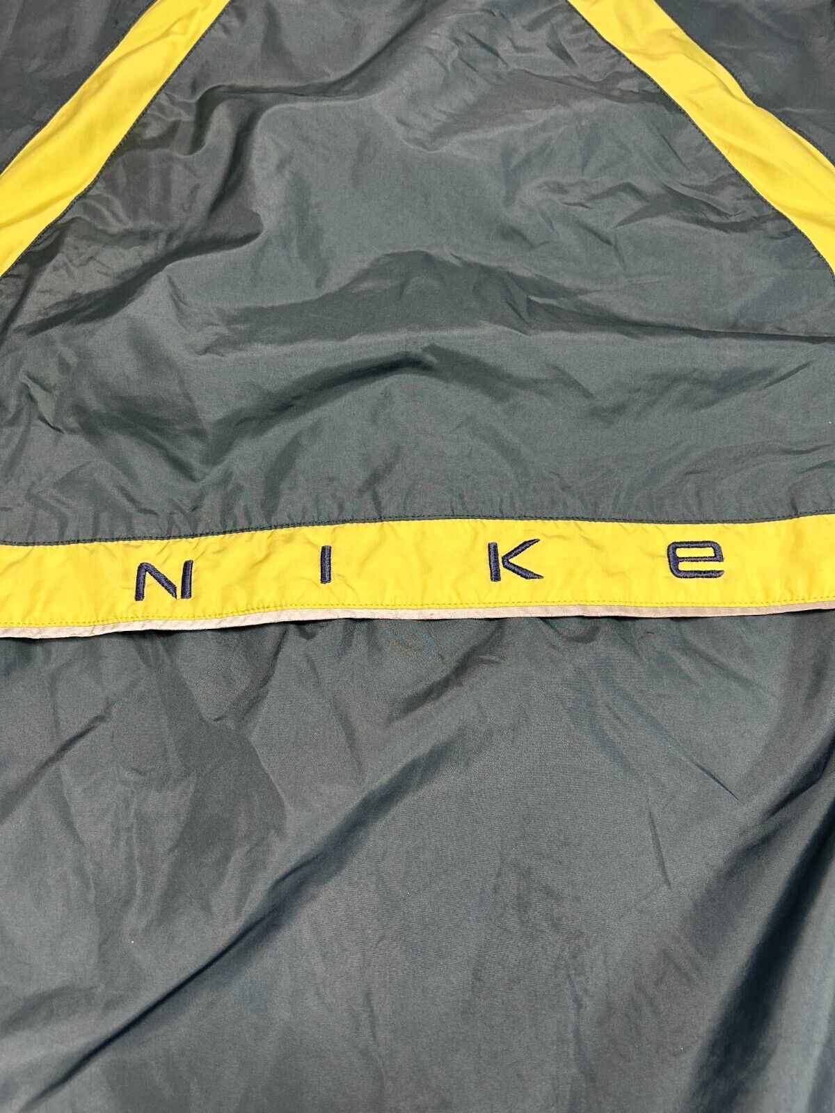 Vintage Nike Embroidered Mini Swoosh Nylon Windbreaker Jacket Size Large