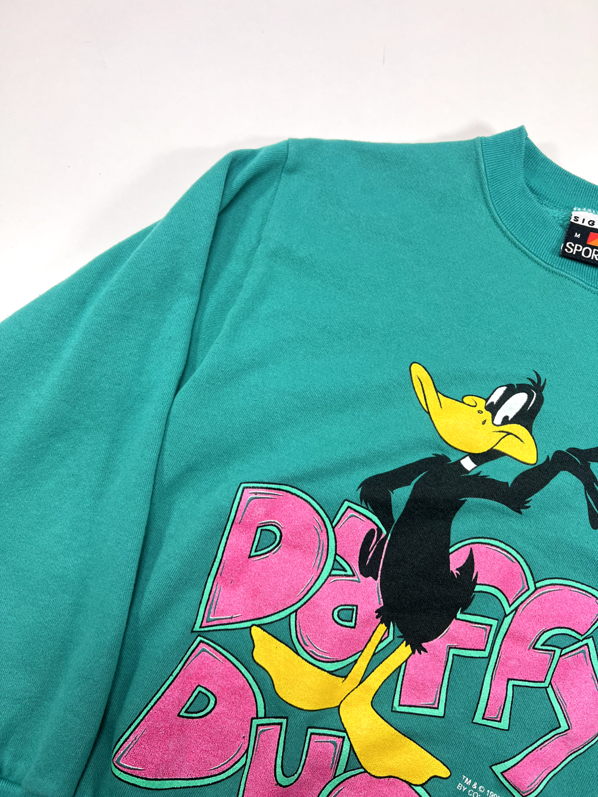 Vintage 1993 Looney Tunes Daffy Duck Big Graphic Character Sweatshirt Medium 90s