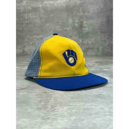 Vintage 80s MIlwaukee Brewers MLB Embroidered Logo Trucker Snapback Hat OSFA