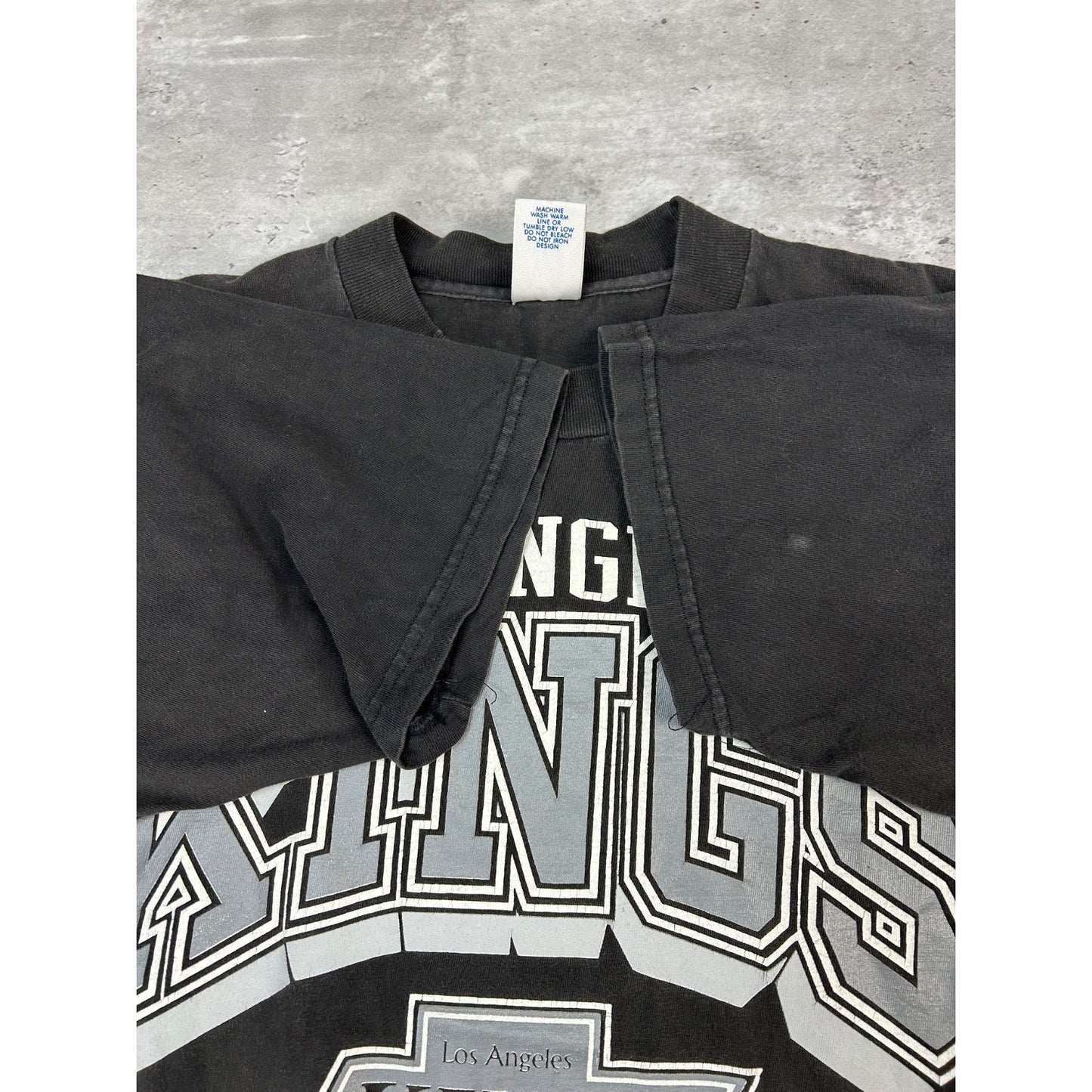 Vintage 1993 Los Angeles Kings NHL Big Graphic Spellout T-Shirt Size Medium