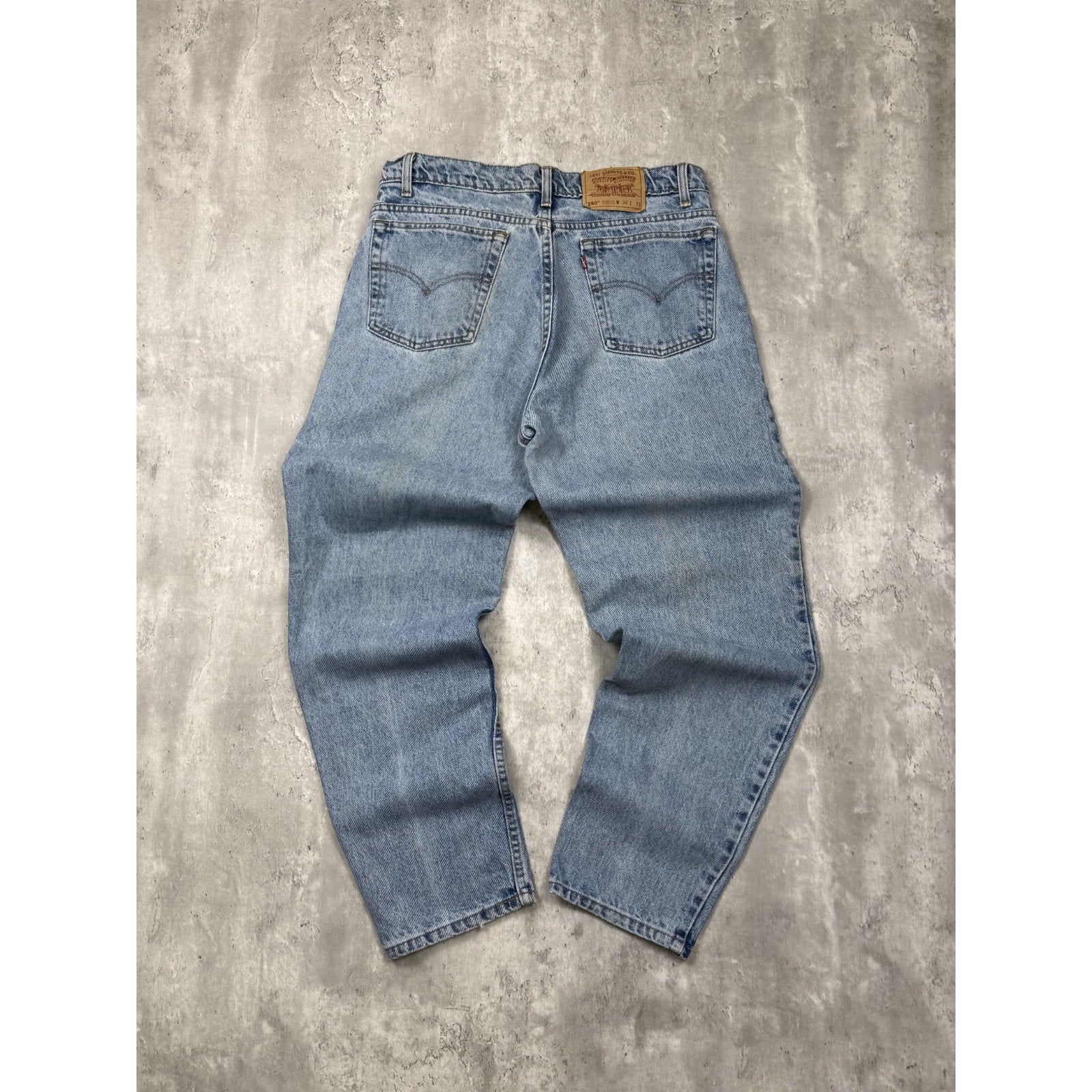 VTG 90s Levis 550 Red Tab Relaxed Tapered Leg Medium Wash Denim Pants Size 34
