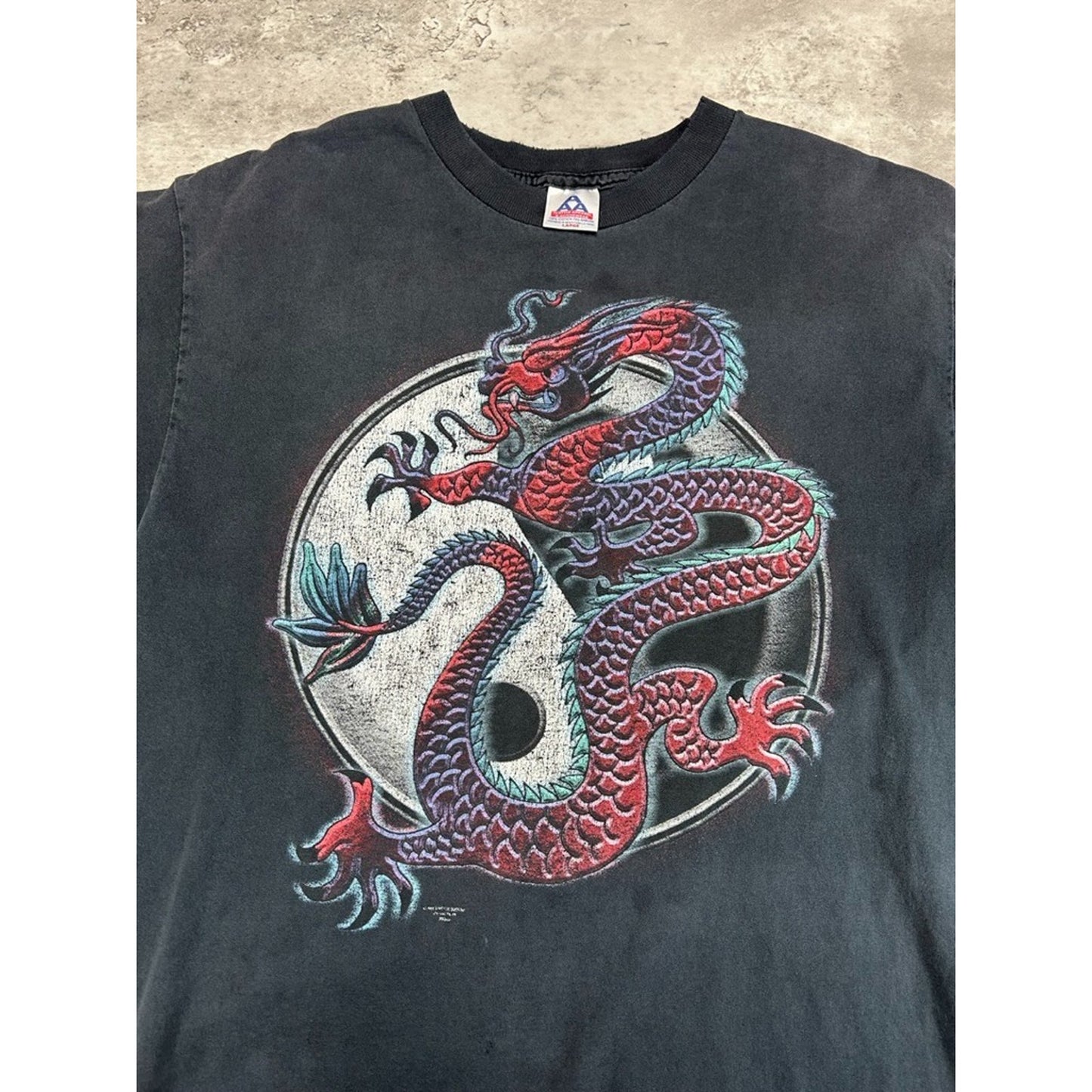 Vintage Y2K Yin & Yang Dragon Graphic T-Shirt Size Large Black