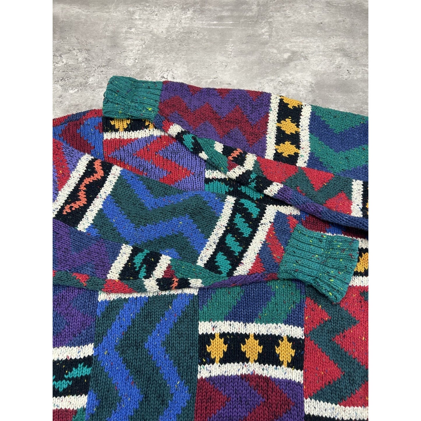 Vintage 90s Boston Traders Abstract Geometric Pattern Knit Sweater Size Large