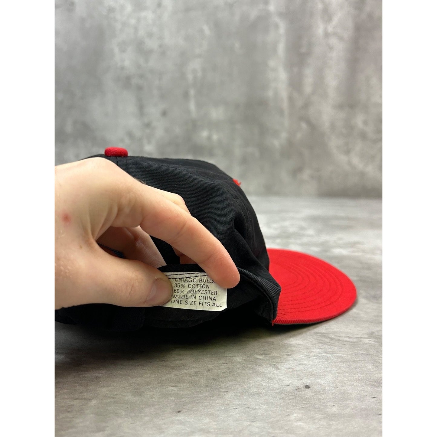 Vintage 90s Chicago Bulls NBA Embroidered Spellout Snapback Hat OSFA