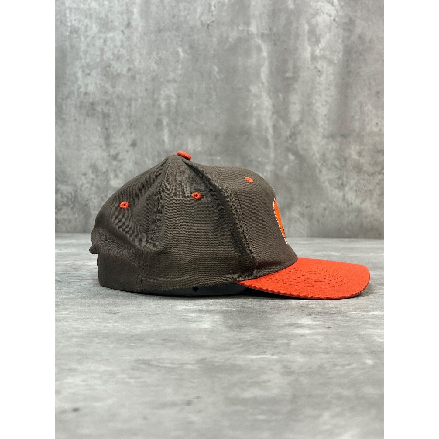 Vintage 90s Cleveland Browns NFL Embroidered Logo Athletics Snapback Hat OSFA