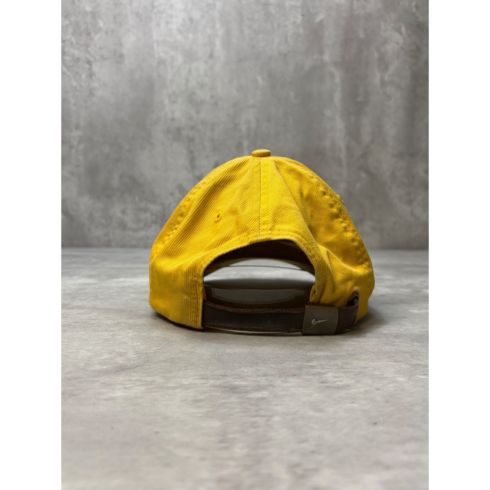 Vintage Nike Spellout Swoosh Star Logo Yellow Strapback Hat OSFA