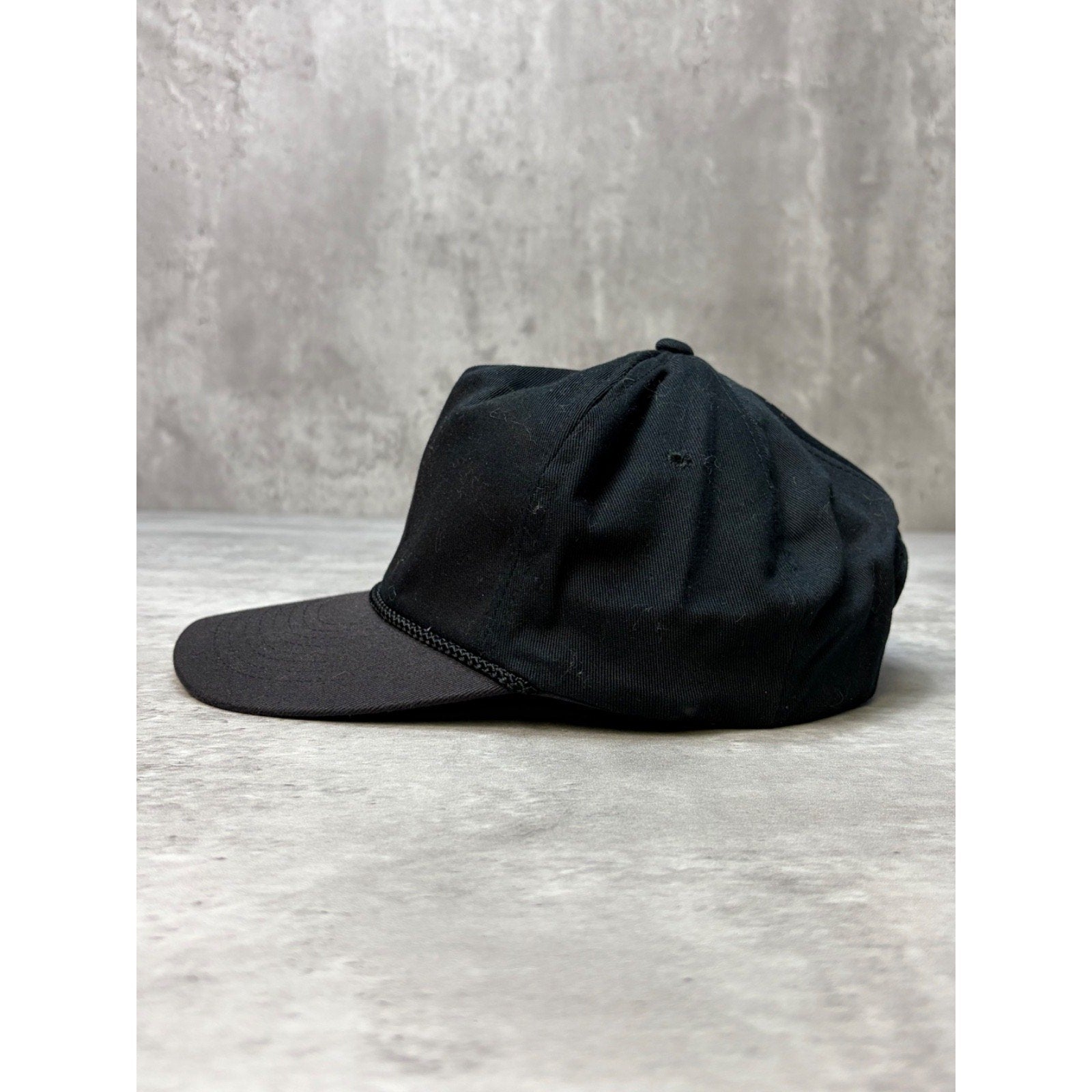 Vintage 80s/90s Blank Black Snapback Hat OSFA