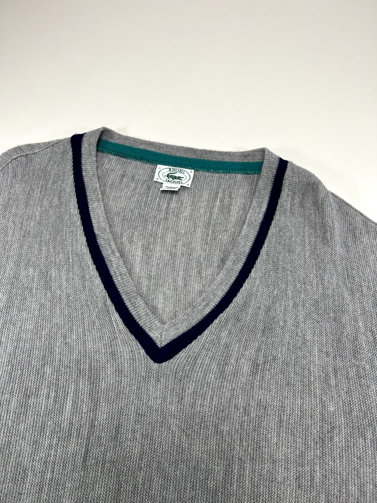 Vintage 90s Izod Lacoste V Neck Knit Sweater Size Large Gray