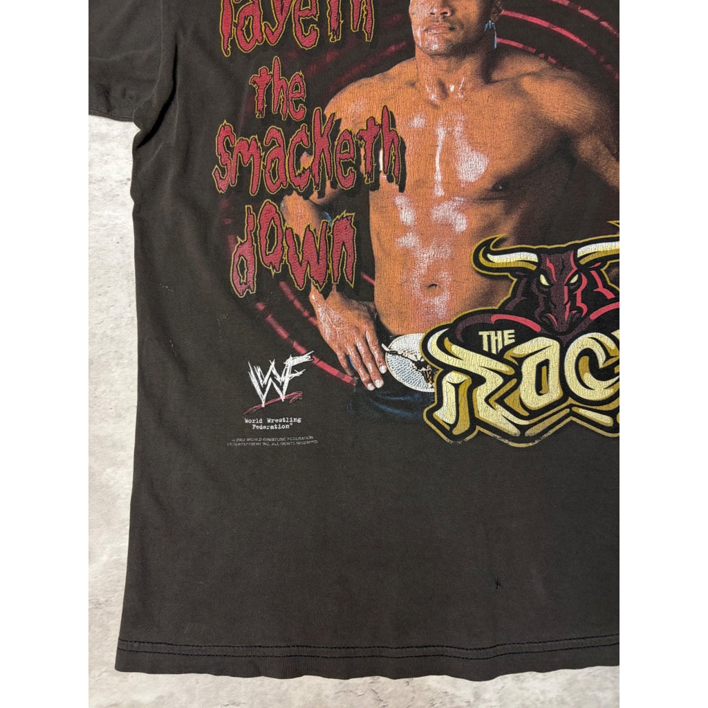 2002 The Rock WWE Layeth The Smacketh Down Wrestling Graphic T-Shirt Size Medium