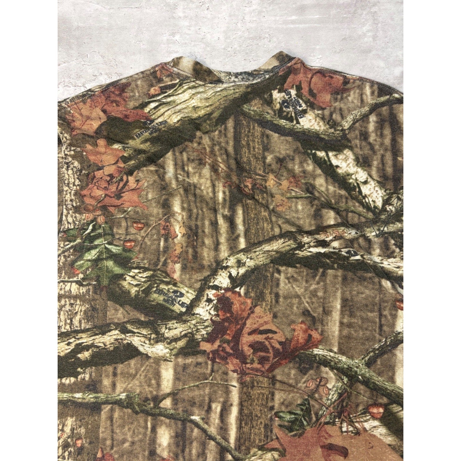 Vintage Mossy Oak Break Up Camo Hunting T-Shirt Size Large