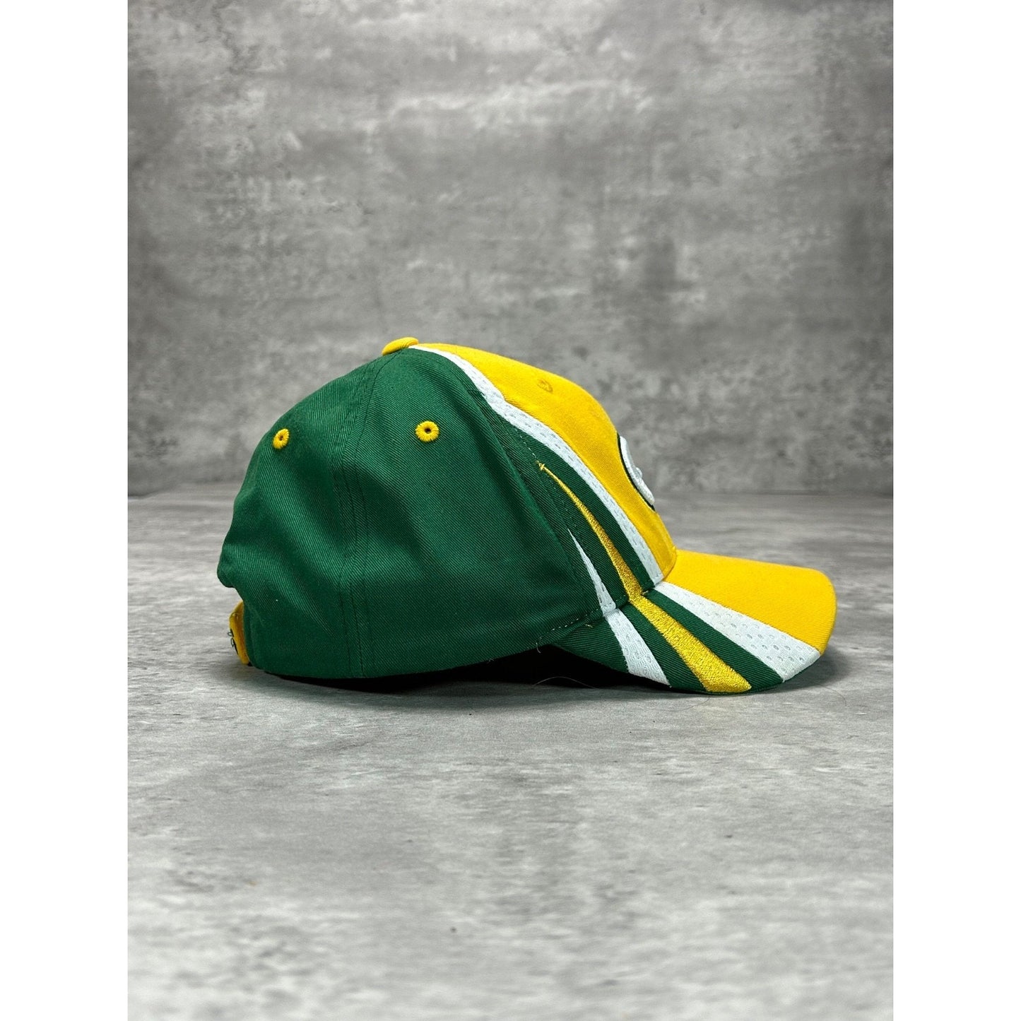 Vintage Green Bay Packers NFL Embroidered Logo Reebok Strapback Hat OSFA
