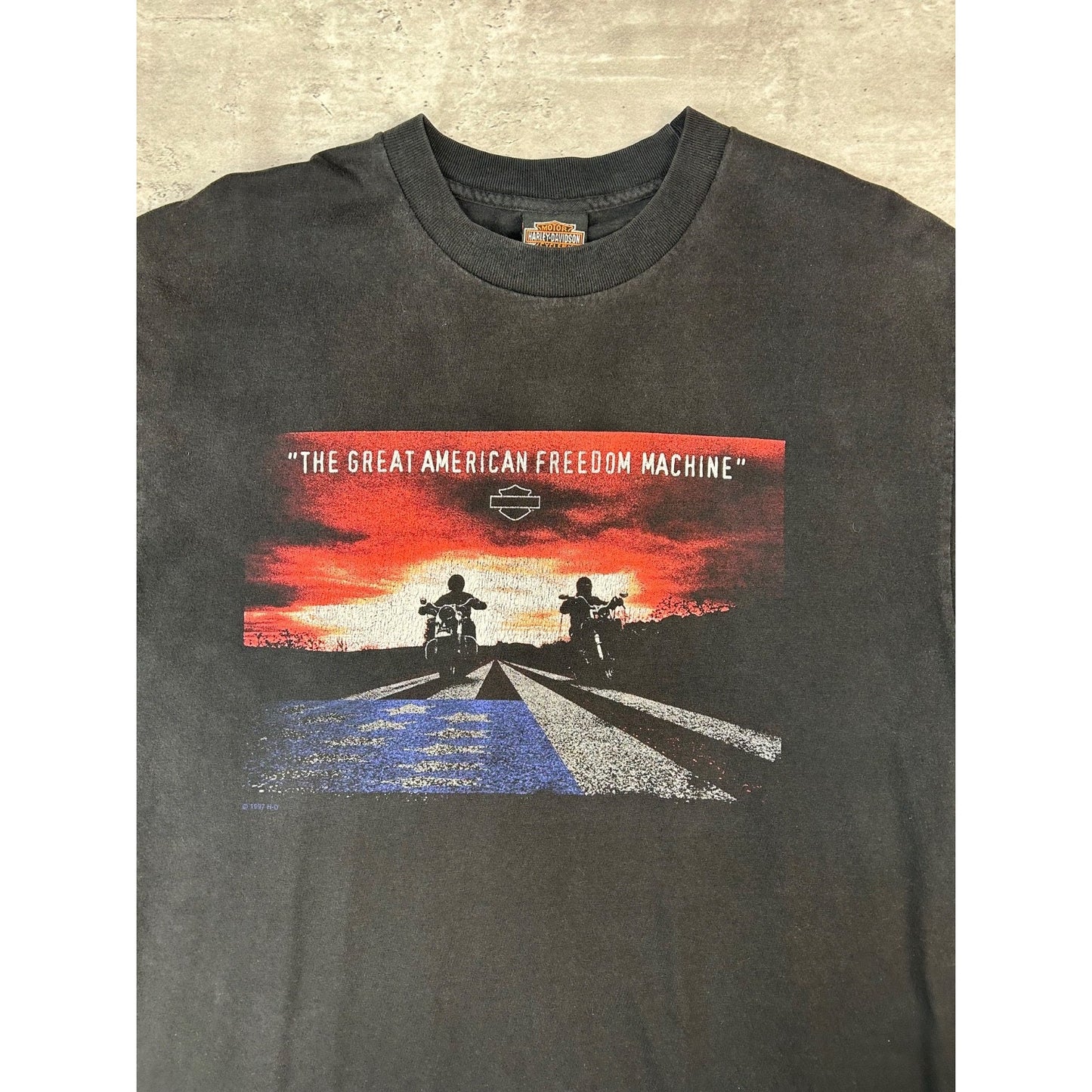 Vintage Harley Davidson American Made Freedom Machine Graphic T-Shirt Size Large