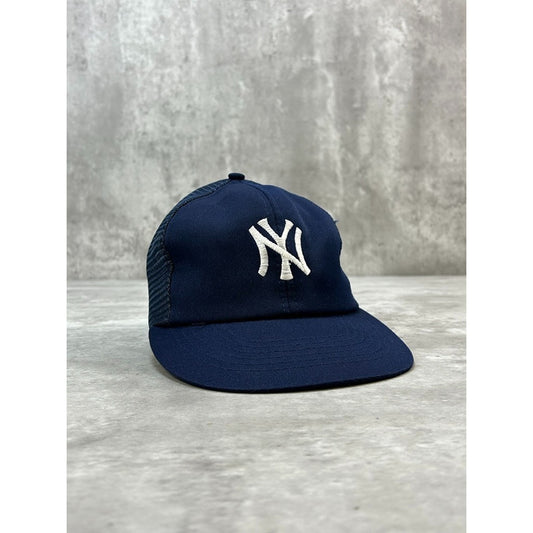 Vintage 90s New York Yankees MLB Embroidered Logo Trucker Snapback Hat Size S/M