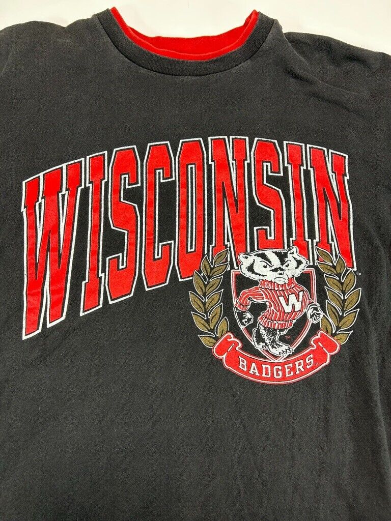 Vintage 90s Wisconsin Badgers NCAA Collegiate Spell Out Graphic T-Shirt Sz Large