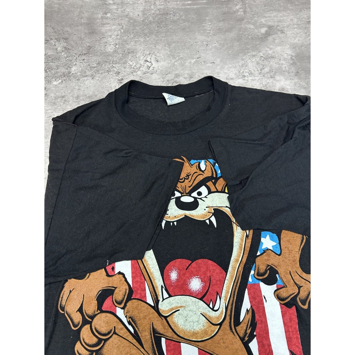 Vintage 1990 Looney Tunes Taz Dont Mess With The U.S. Flag T-Shirt Size XL