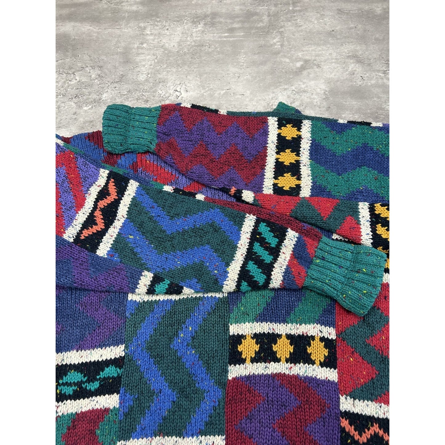 Vintage 90s Boston Traders Abstract Geometric Pattern Knit Sweater Size Large