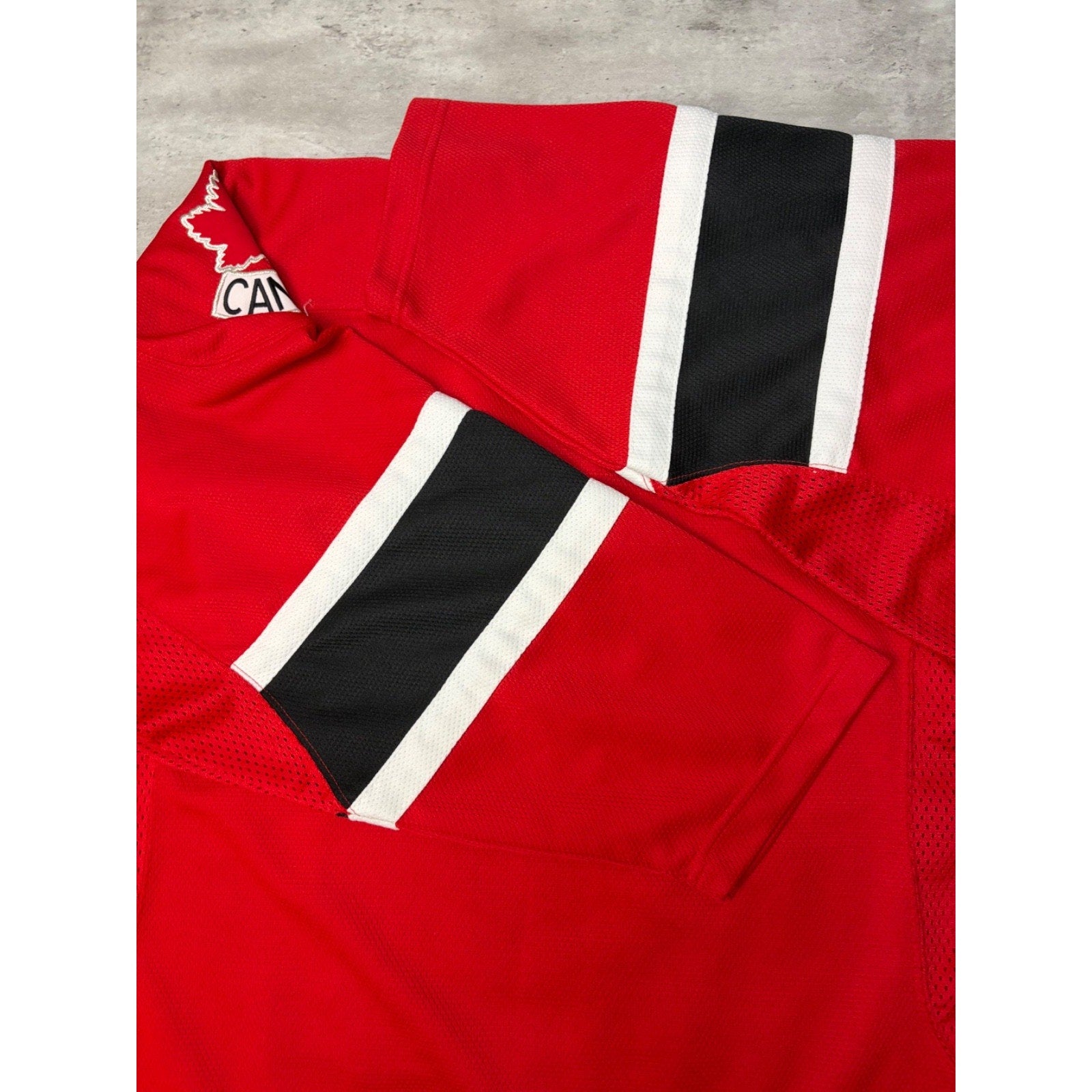 Vintage Team Canada Stitched Nike Hockey Jersey Size Medium