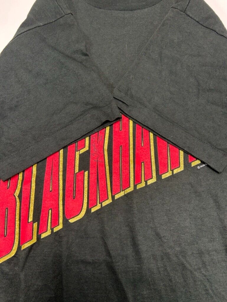 Vintage 1988 Chicago Blackhawks NHL Spellout Graphic T-Shirt Size Medium