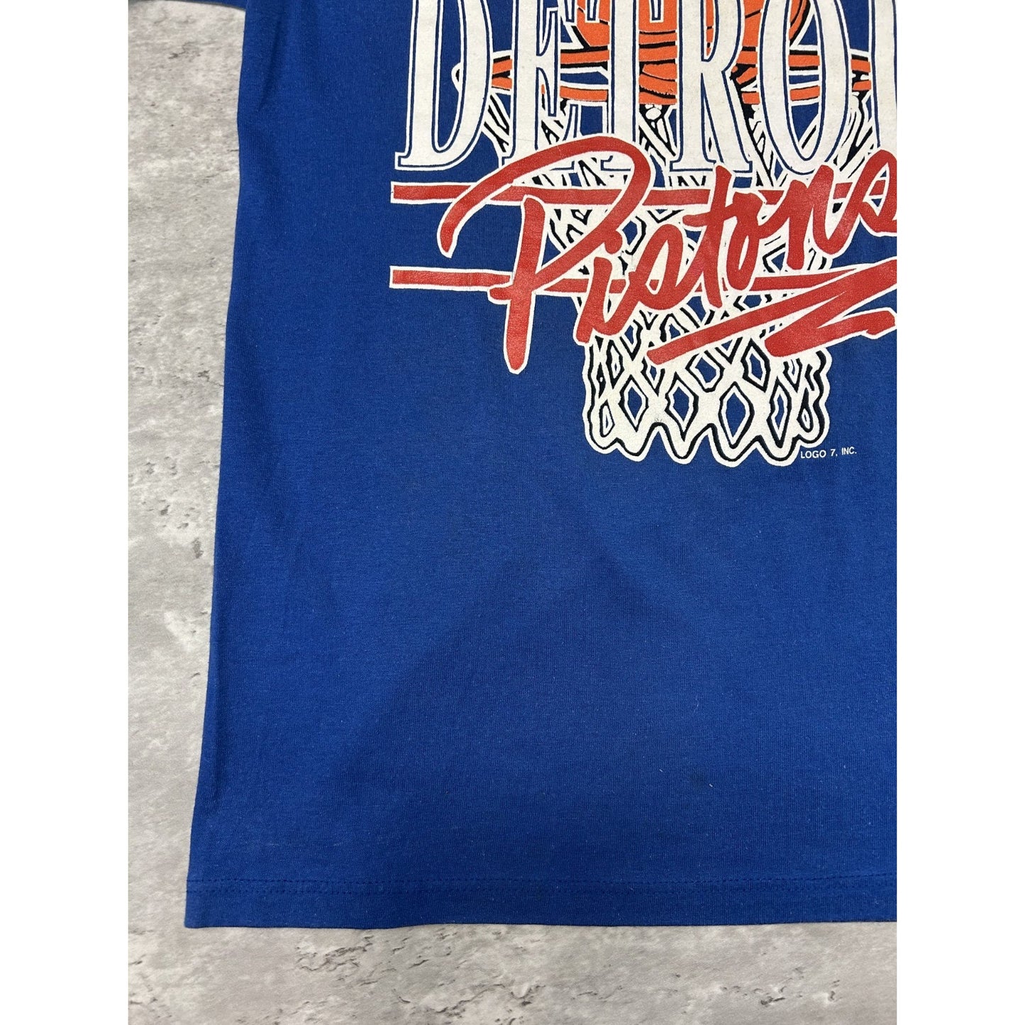 Vintage 80s/90s Detroit Pistons NBA Basketball Graphic T-Shirt Size Medium