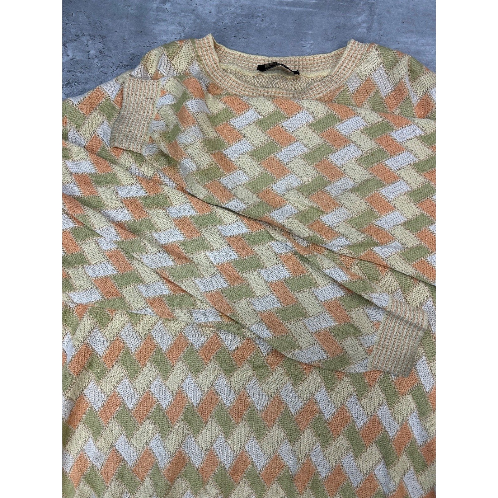 Vintage 90s Tosani Lightweight Zig Zag Print Pullover Knit Sweater Size XL